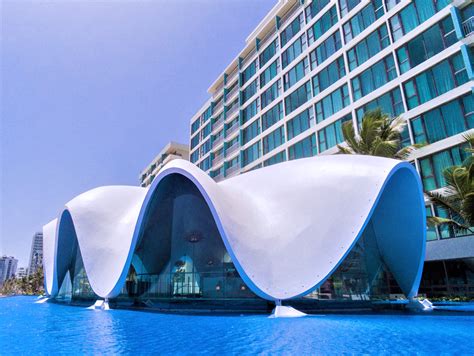 la concha resort a renaissance hotel restaurant|Levant .